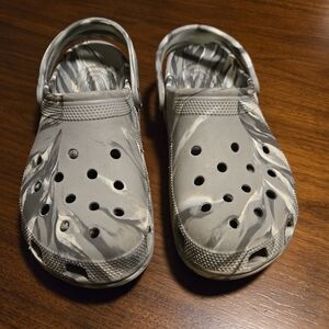 Crocs Size 10 Mens 12 Womens